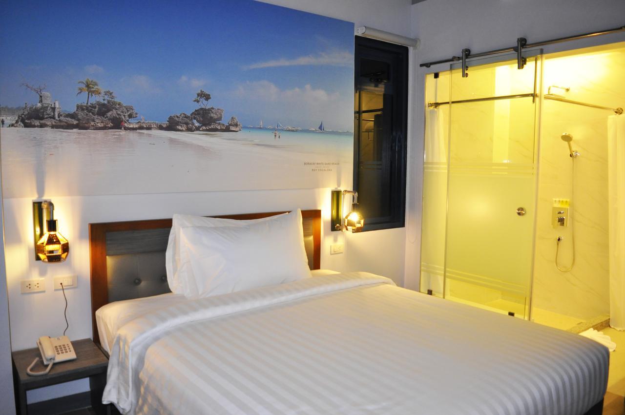 Gq Plaza Hotel Kalibo Eksteriør billede